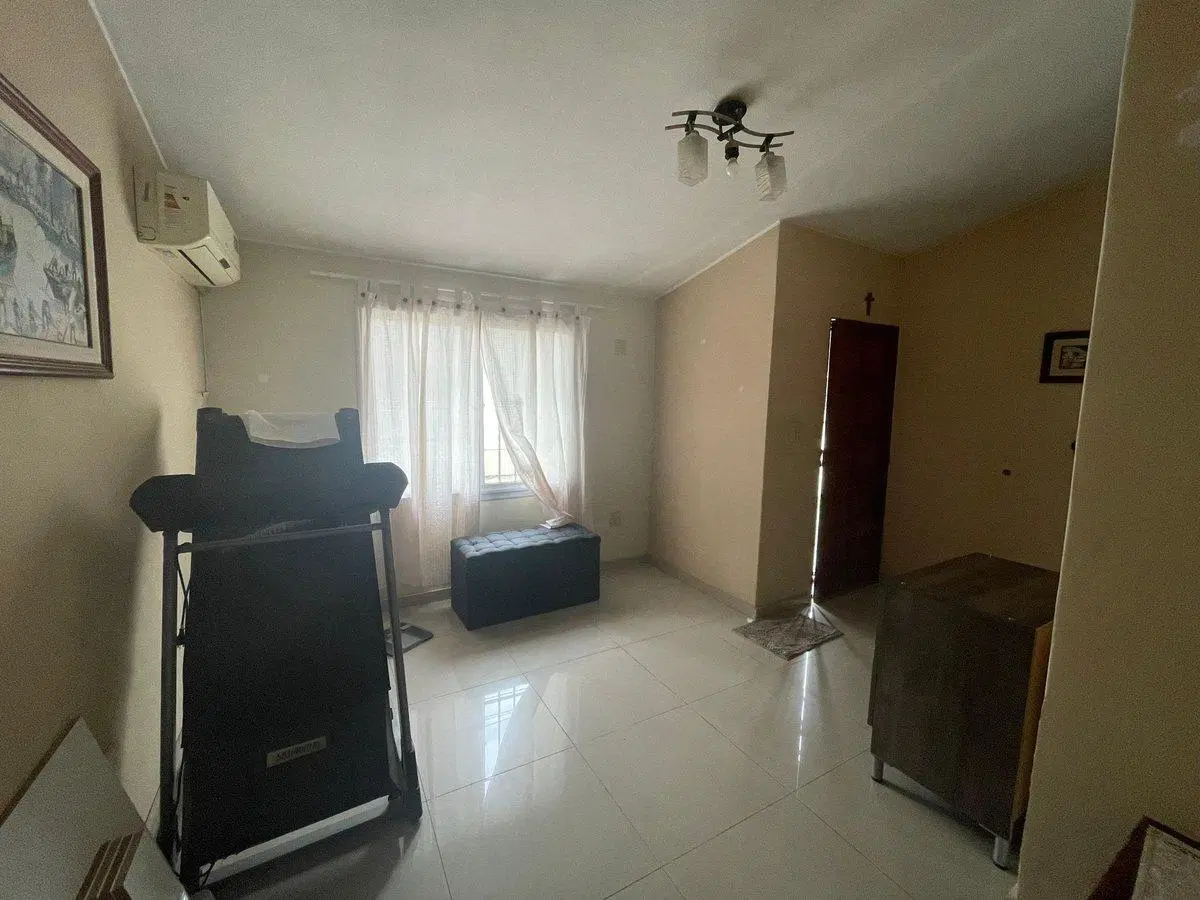 CASA TRES DORMITORIOS QUINCHO AV STA ANA 5