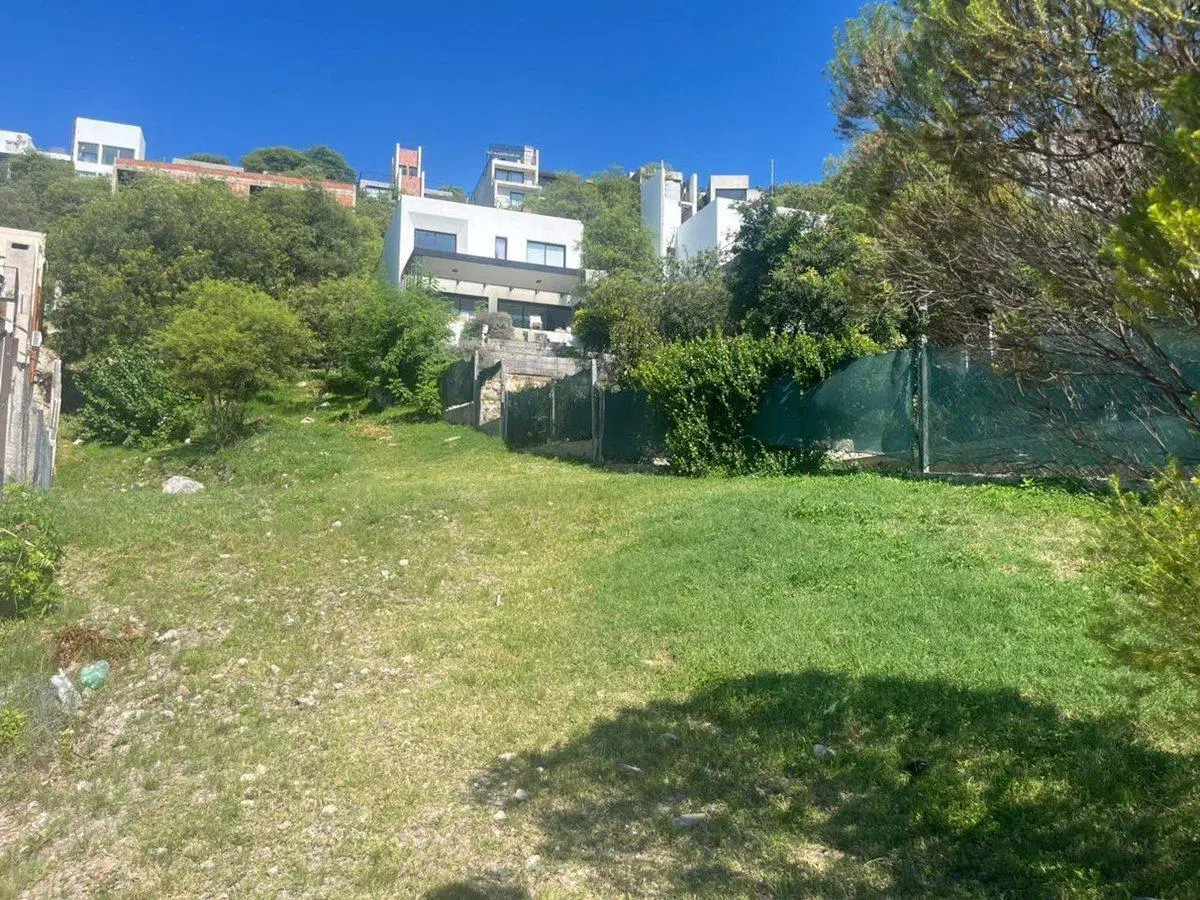 VENDO LOTE EN TERRAZAS DE LA ESTANZUELA 596 Mts 2