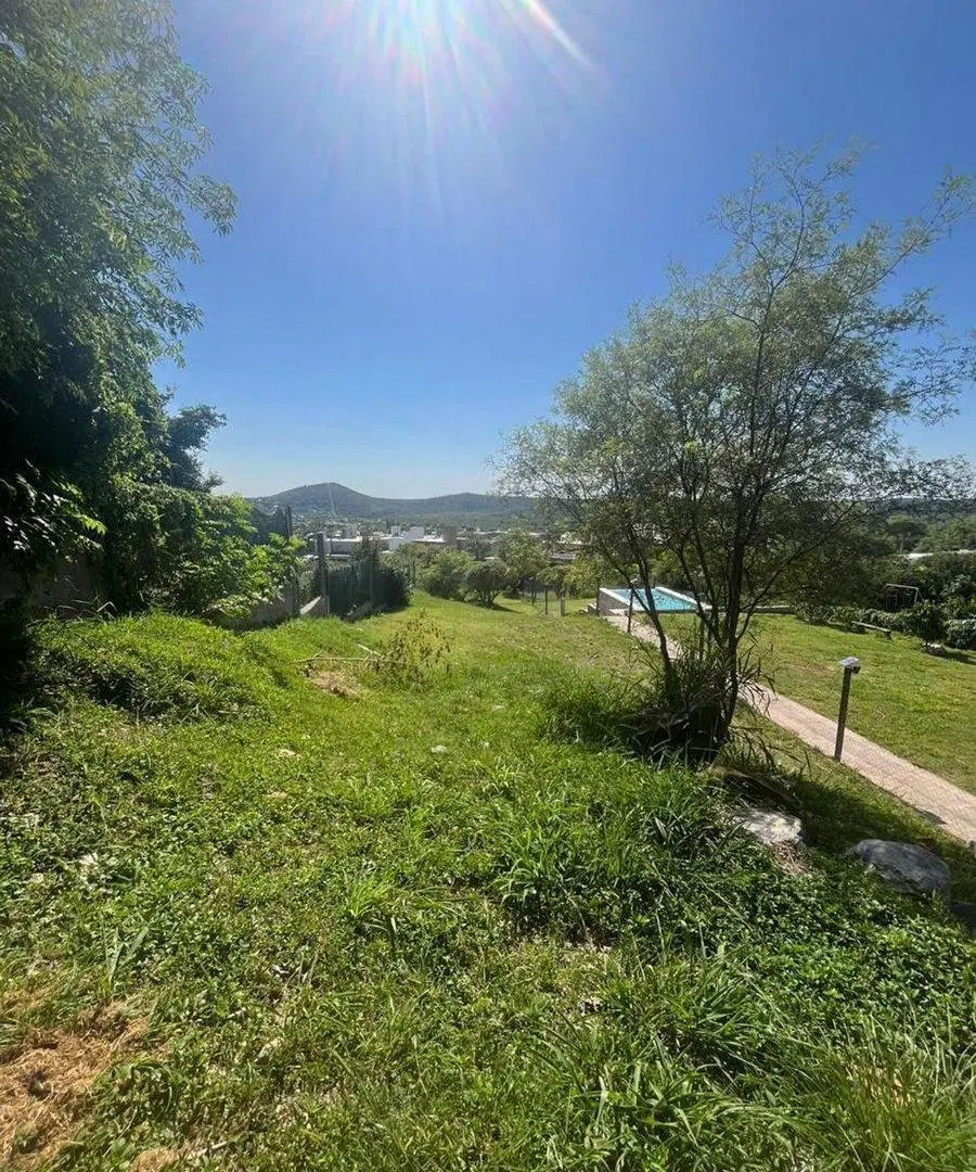 VENDO LOTE EN TERRAZAS DE LA ESTANZUELA 596 Mts 8