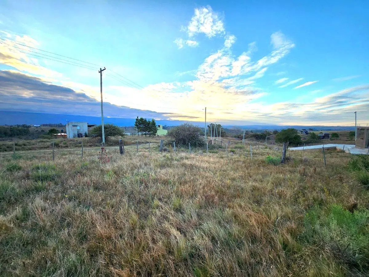 VENTA LOTE EN YACANTO 400 M2 ESCRITURA VISTAS 4