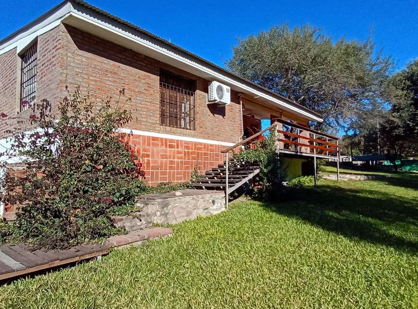 Venta - Casa de Categoría en Villa Los Aromos 5
