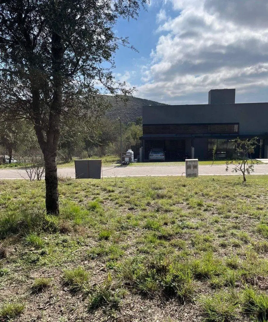 LOTE EN COLINAS DE LA DESEADA 462M2 SEGURIDAD 5