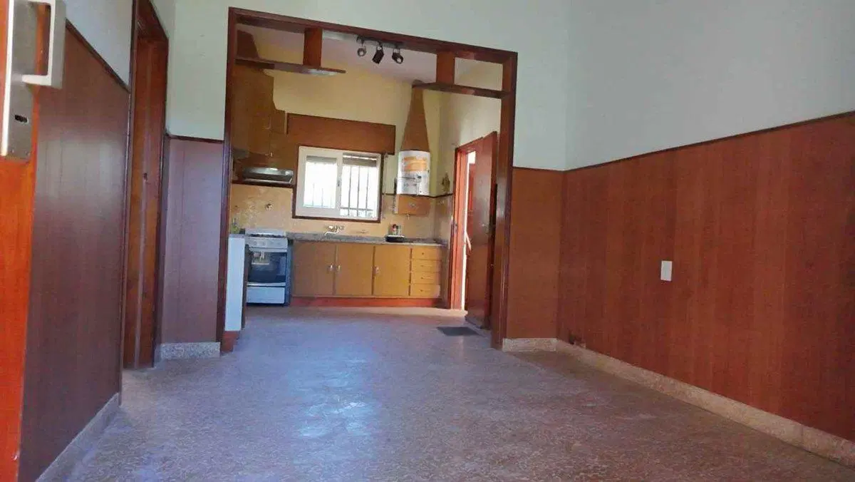 SE VENDE CASA 2 DORM. + DEPTO RUTA 5 V. DEL DIQUE 2
