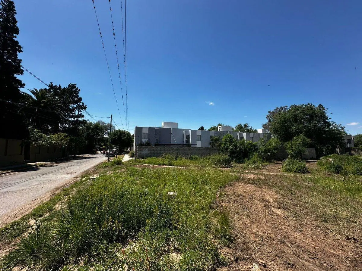 LOTE 1.152 M2 A UNA CUADRA DE DONATO ALVAREZ 5