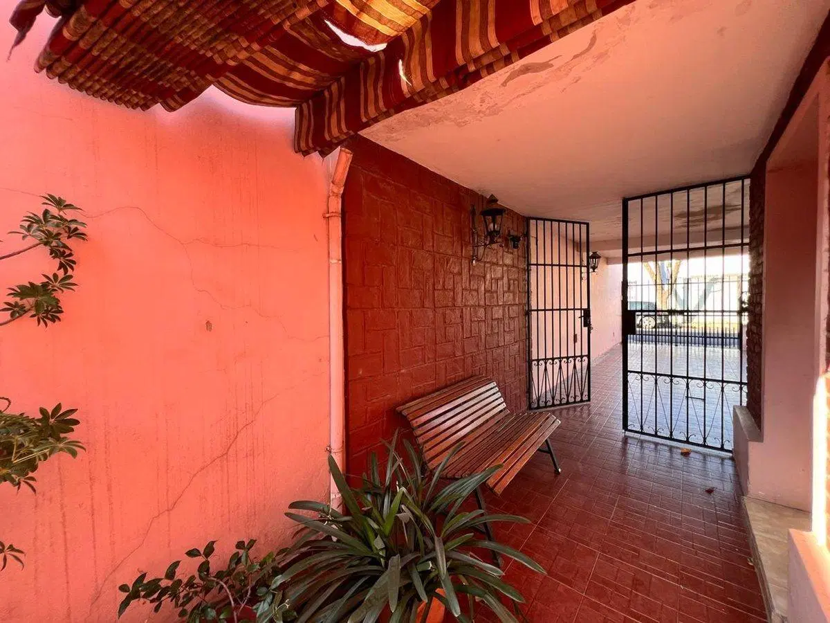 Casa a reciclar con galpon B° San Martin 2