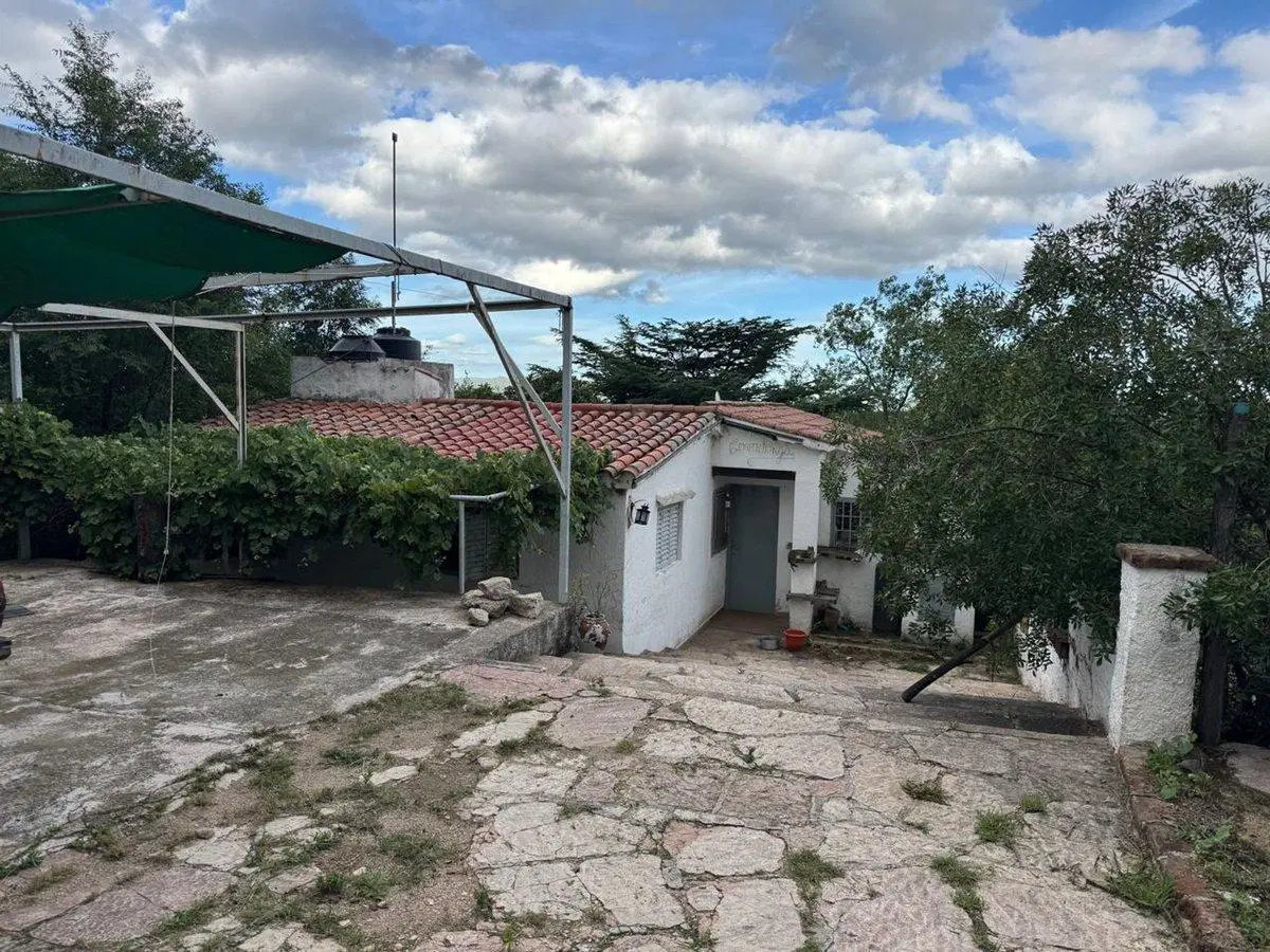 CASA 3 DORMITORIOS EN TANTI A 50 METROS DE LA RUTA 2