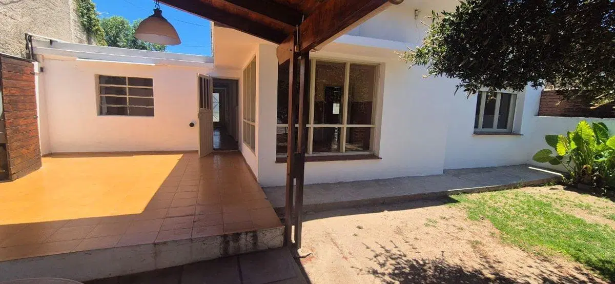 VENTA CASA 2 DORMITORIOS, LA CALERA, APTA CREDITO 3