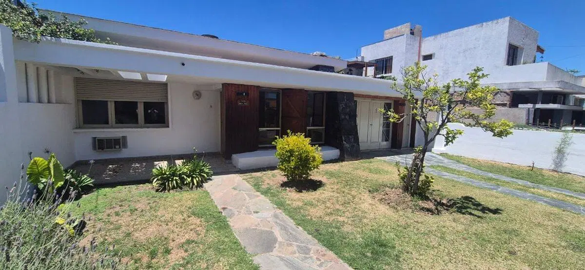VENTA CASA 2 DORMITORIOS, LA CALERA, APTA CREDITO 2