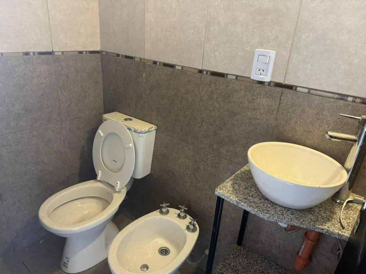 DEPARTAMENTO 1 DORMITORIO EN ALBERDI 4