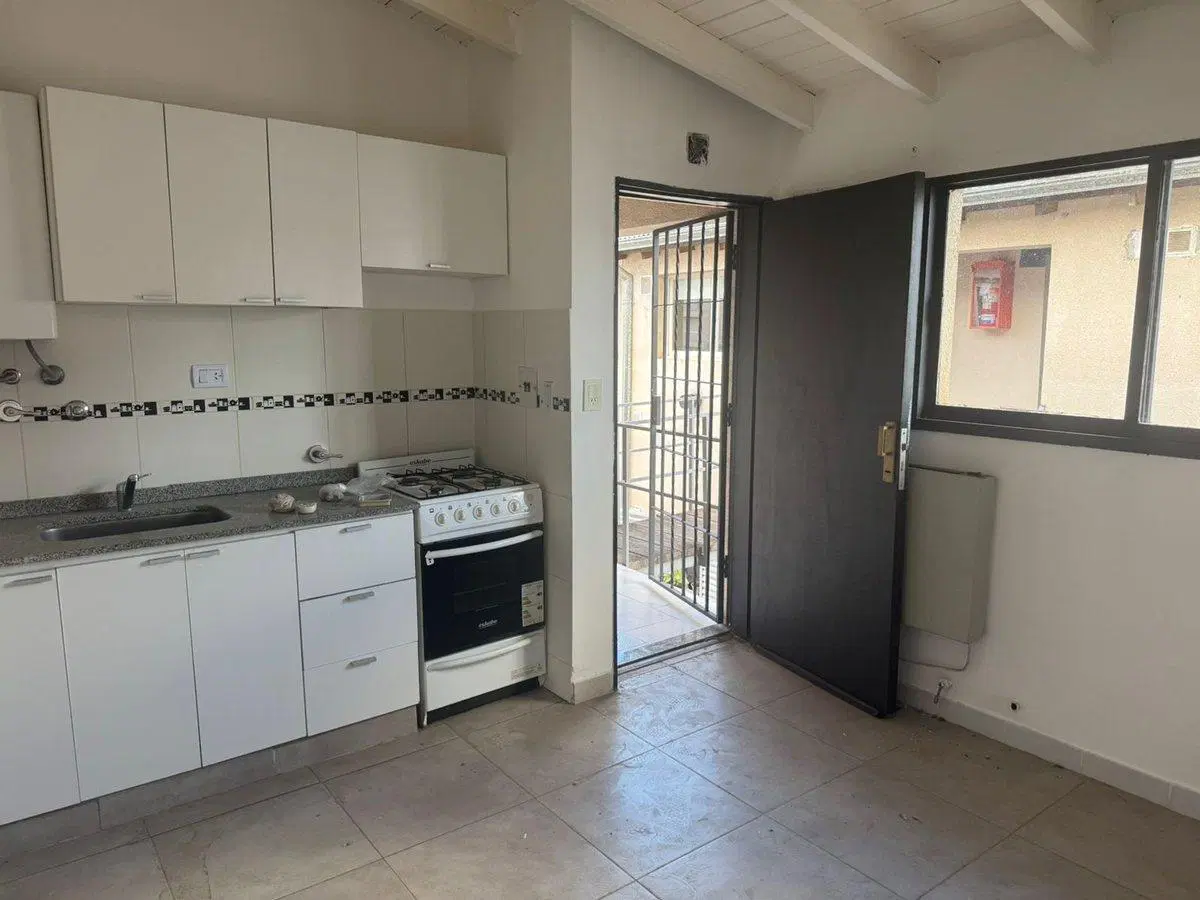 DEPARTAMENTO 1 DORMITORIO EN ALBERDI 3