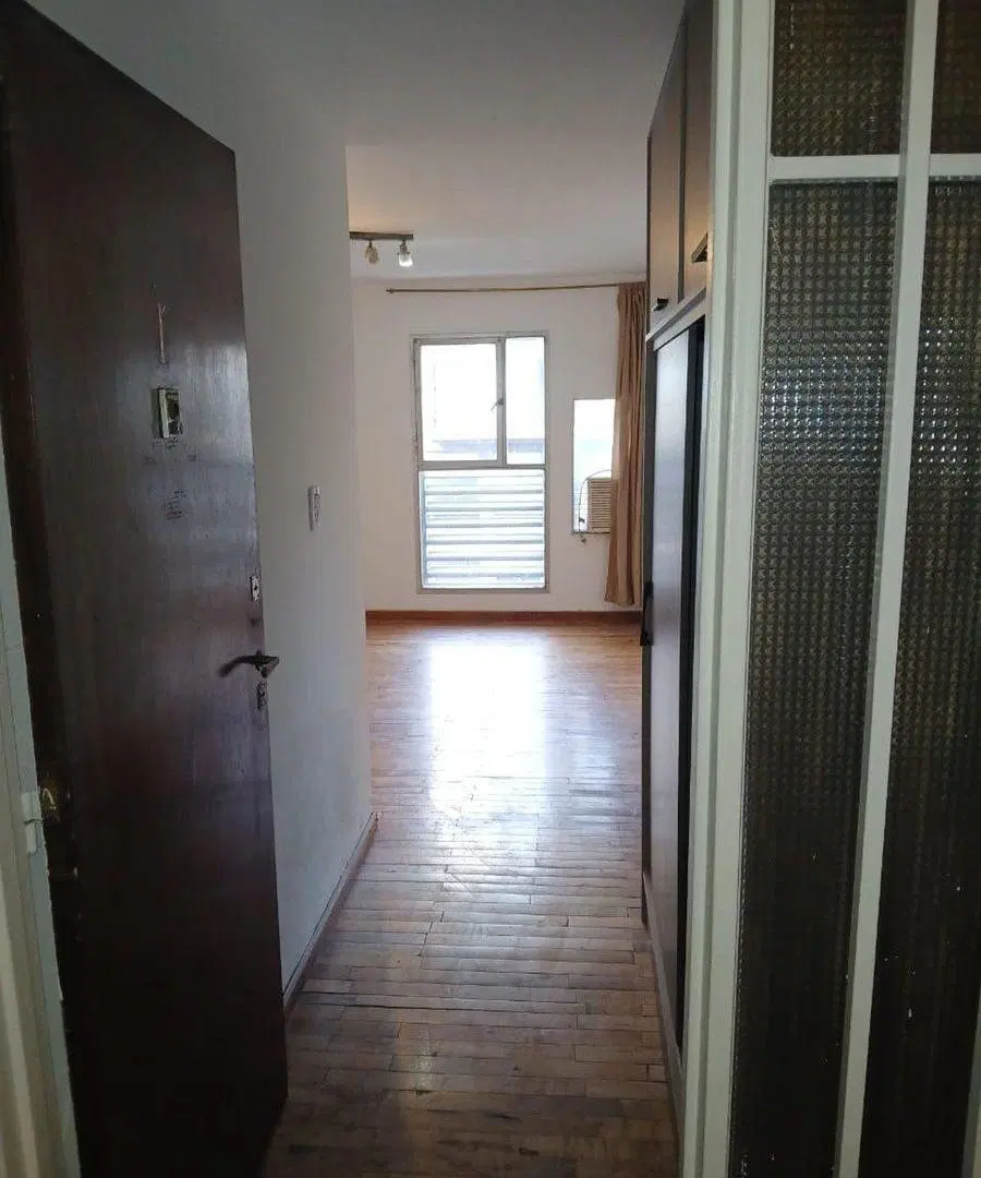 VENTA DEPTO PARA  OFICINA  AV. GRAL. PAZ  CORDOBA 2
