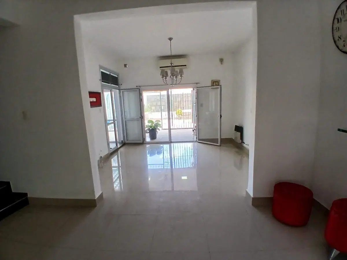 CASA 3 DORM.  QUINTA STA. ANA . CBA APTA CRÉDITO 3