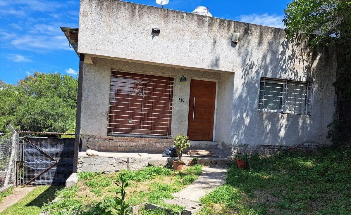 VENTA CASA UNQUILLO  85 M2 2 DORMITORIOS ESCRITURA 5