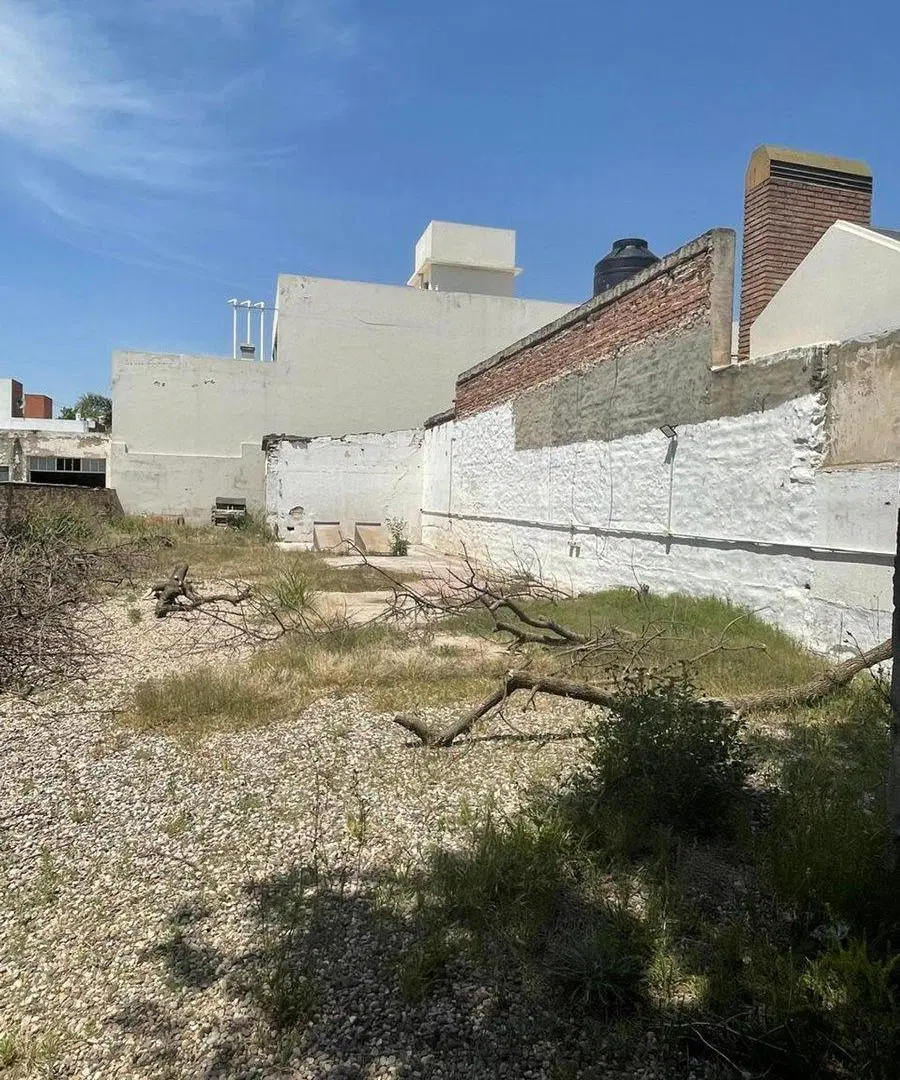 LOTE EN EL CENTRO DE RIO TERCERO SE VENDE 4