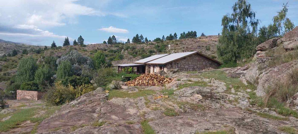 SE VENDE CASA C/ARROYO PROPIO 7.4h LA CUMBRECITA
