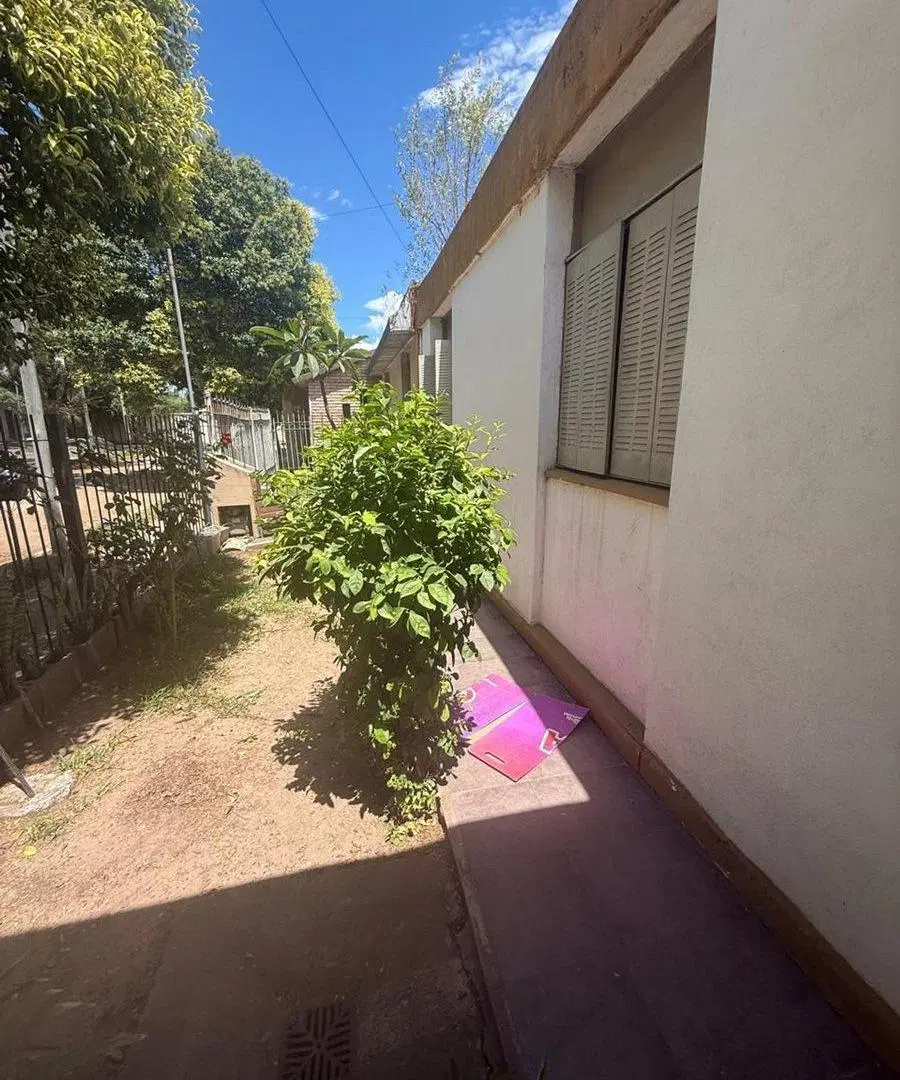 VENTA CASA 3 DORMITORIOS-GRAN PATIO-ARGUELLO 4