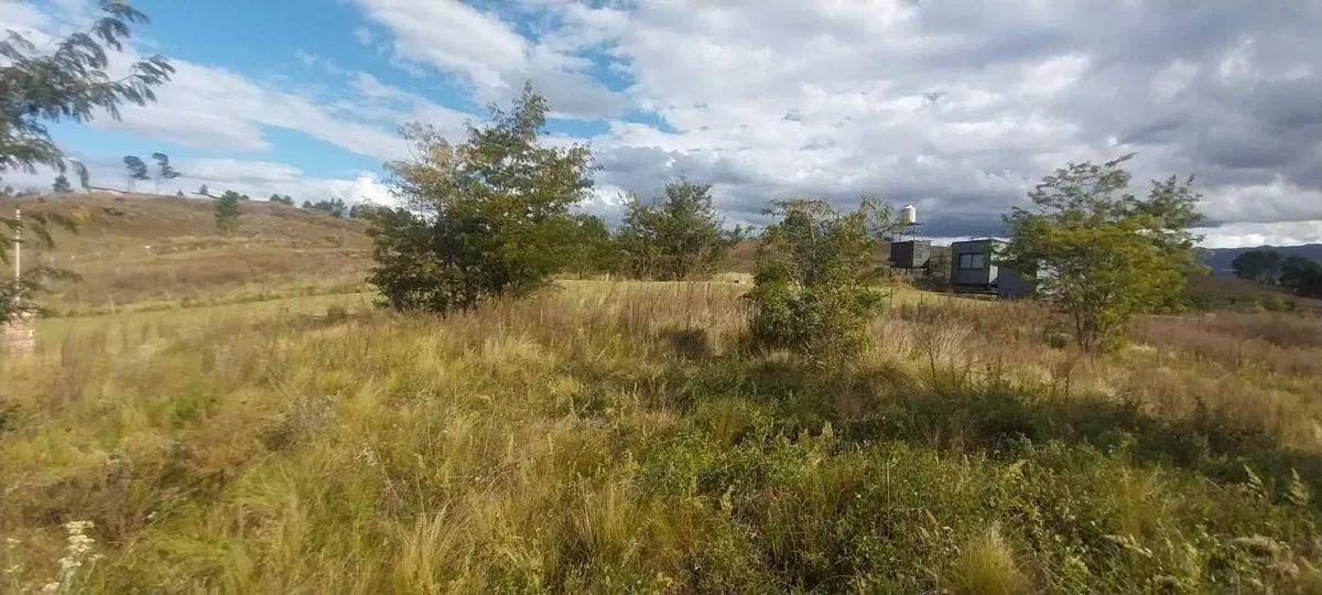 Se vende terreno con hermosa vista Villa Yacanto 2