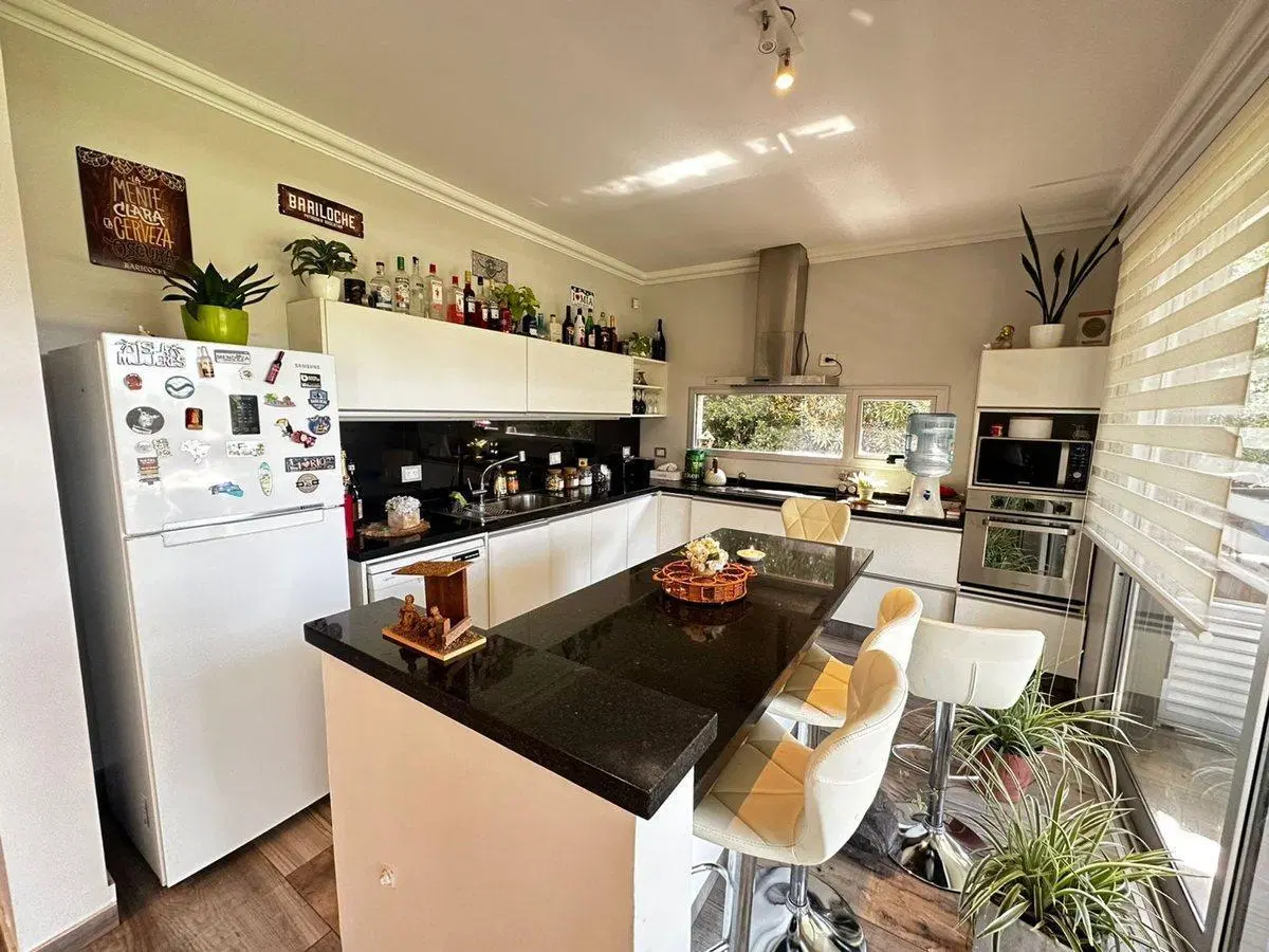 VENTA CASA 3 DORMITORIOS EN VALLE DEL GOLF 8