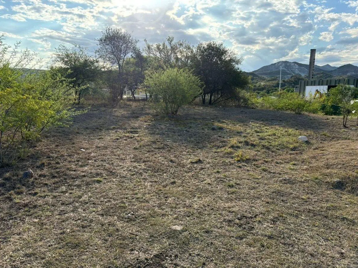 VENTA LOTE 451M2 EN COLINAS DE LA DESEADA 5
