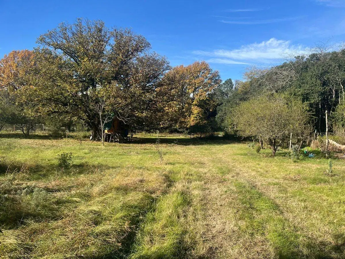 Excelente lote a metros del Centro de la Granja 2