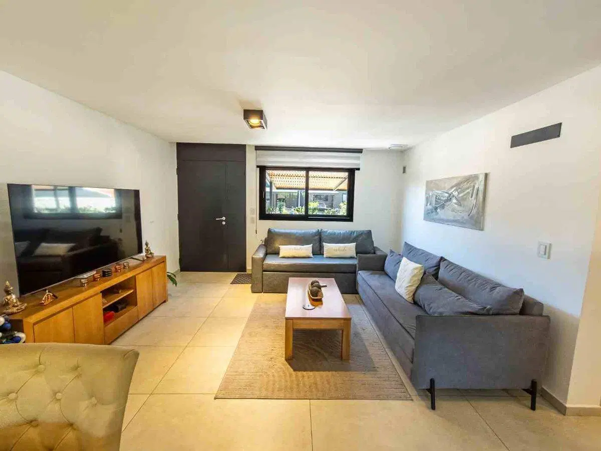 VENTA CASA 3 DORM EN BARRIO CERRADO JARDIN CLARET 2