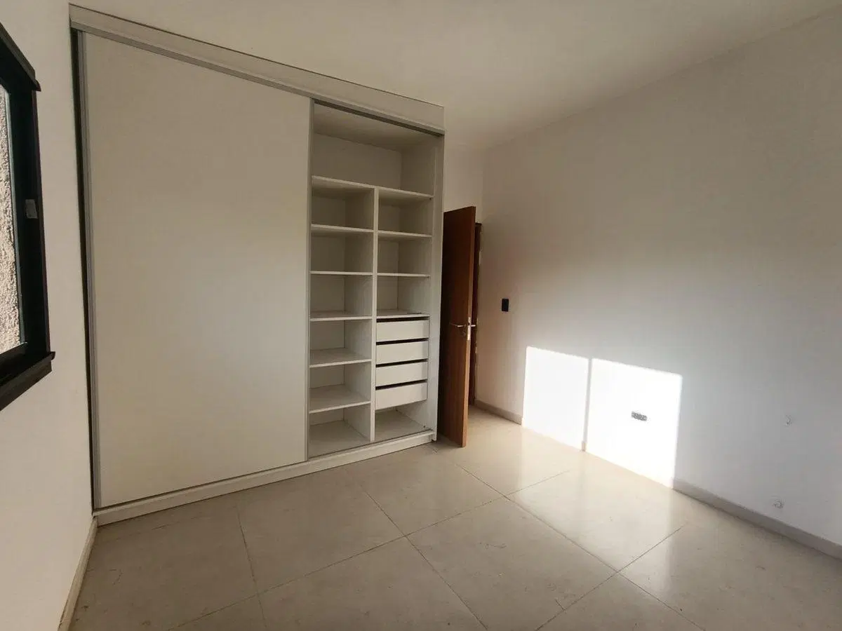 CASA A ESTRENAR 4 DORMITORIOS EN ARGUELLO 2