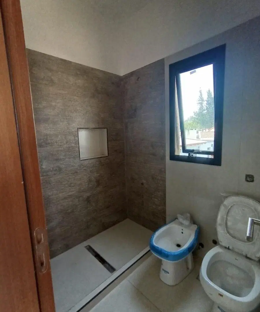 CASA A ESTRENAR 4 DORMITORIOS EN ARGUELLO 3