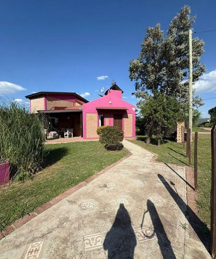 CASA C/ PILETA LOS ESPINILLOS - BARRIO DEL LAGO 2