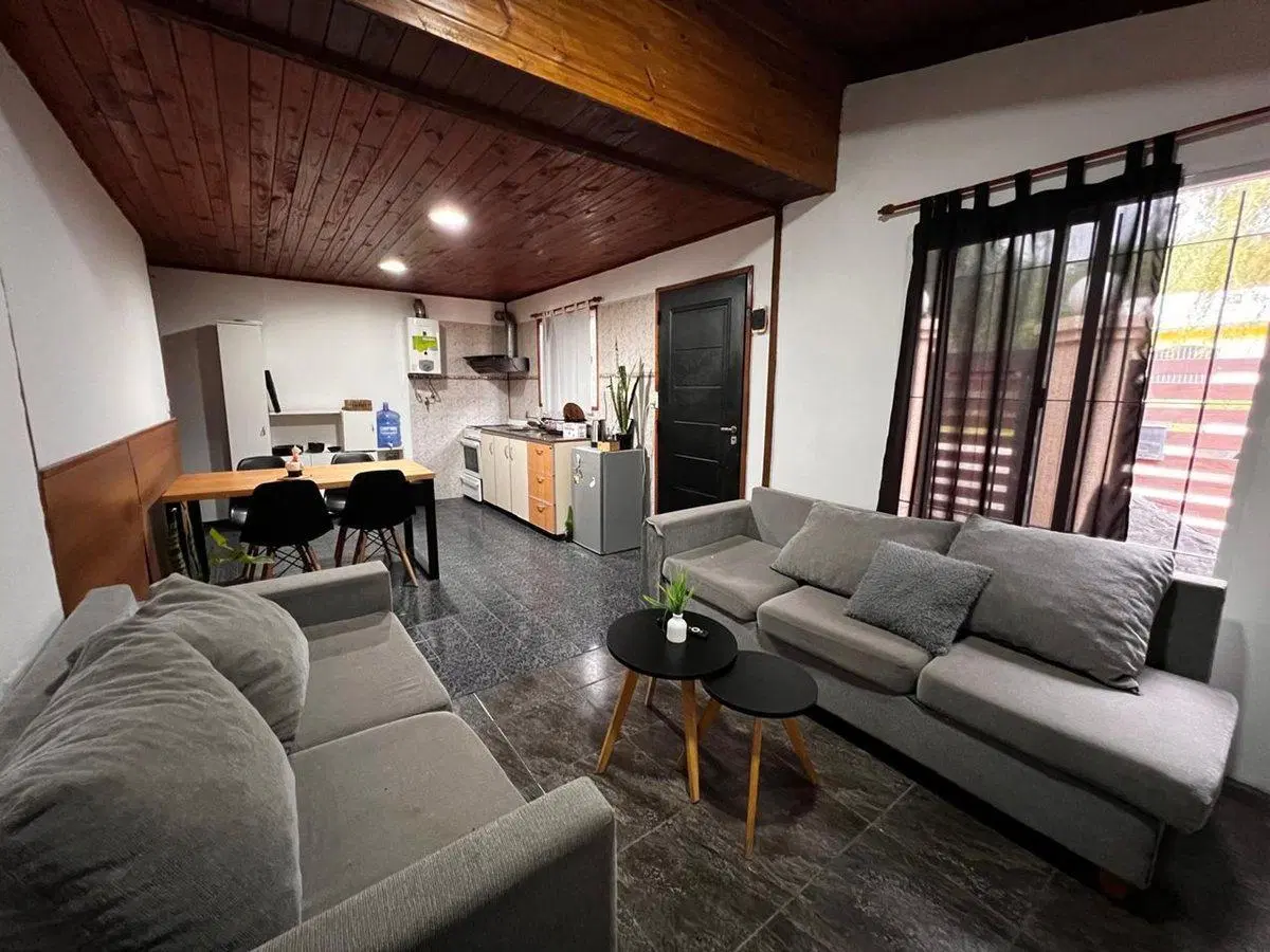 Casa mas departamento en Villa Carlos Paz c pileta 5