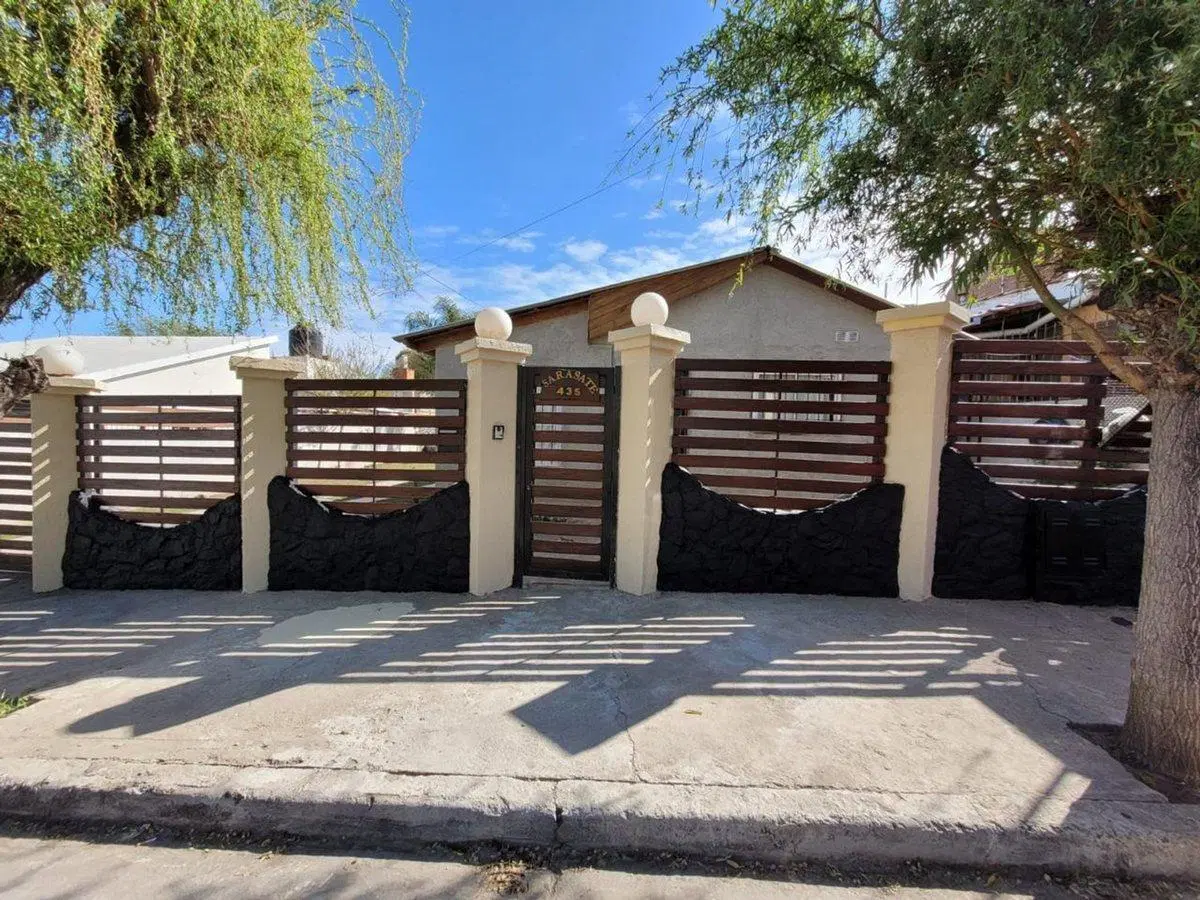 Casa mas departamento en Villa Carlos Paz c pileta 2