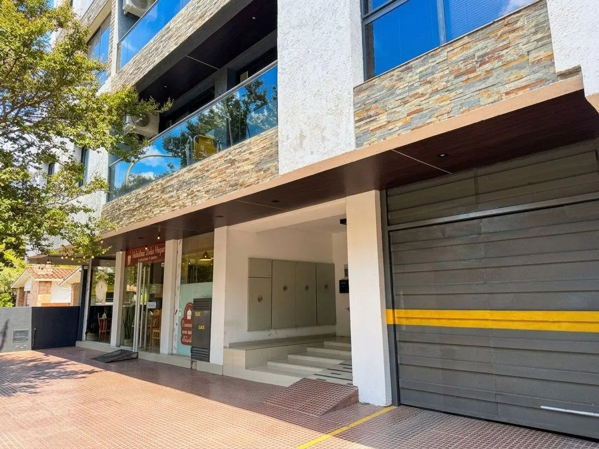 VENTA DEPTO 1 DORMITORIO PATIO COCHERA CARLOS PAZ 4
