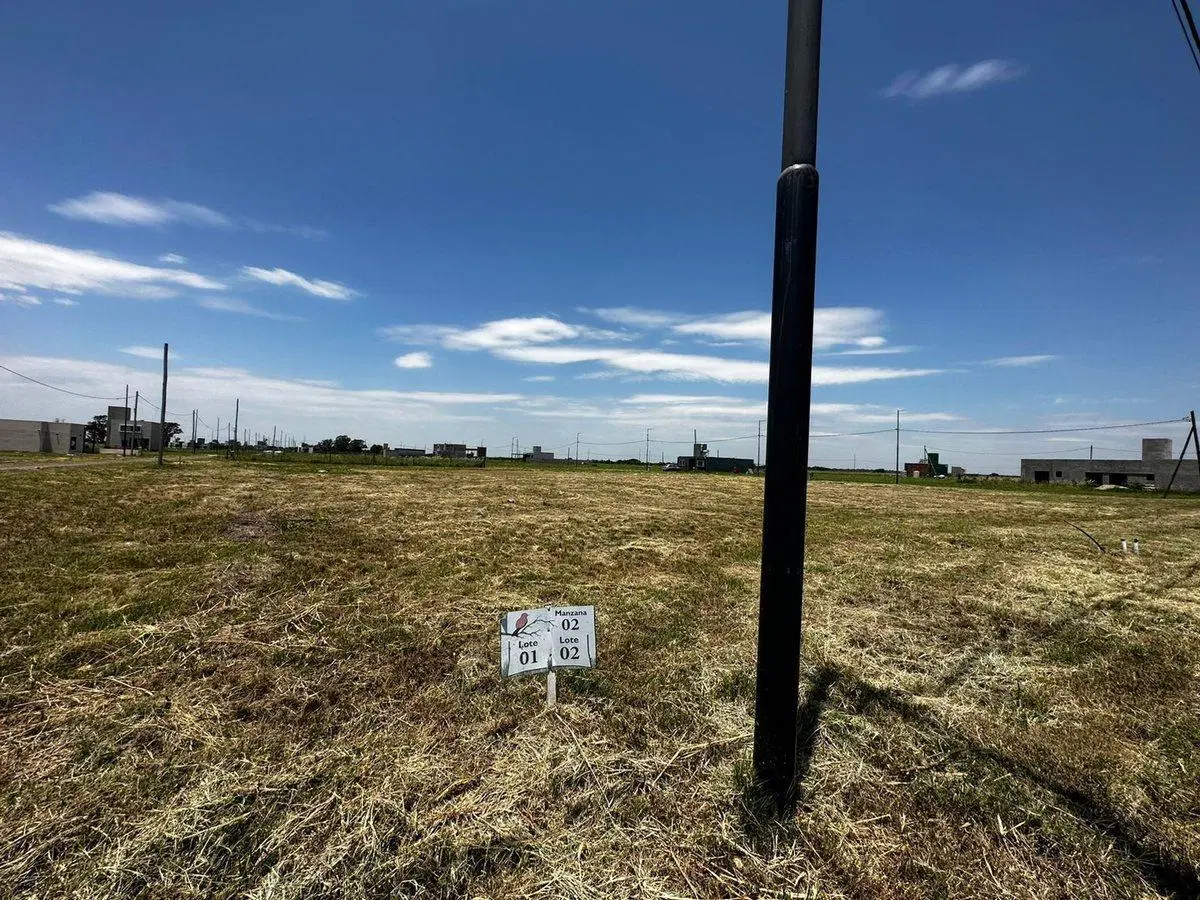 LOTE EN LA ERNESTINA BARRIO DE CAMPO CON ESCRITURA 2