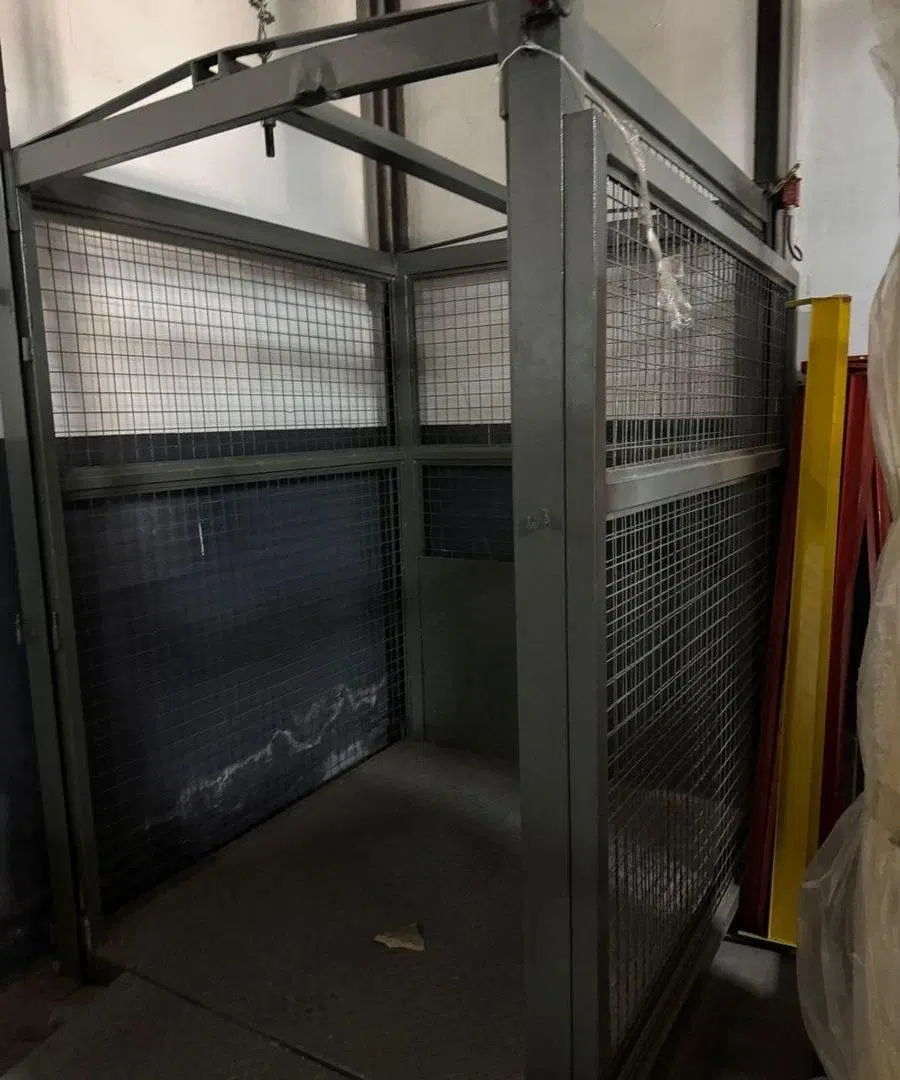 SE VENDE AMPLIO GALPÓN A METROS DE AV. ALEM 5