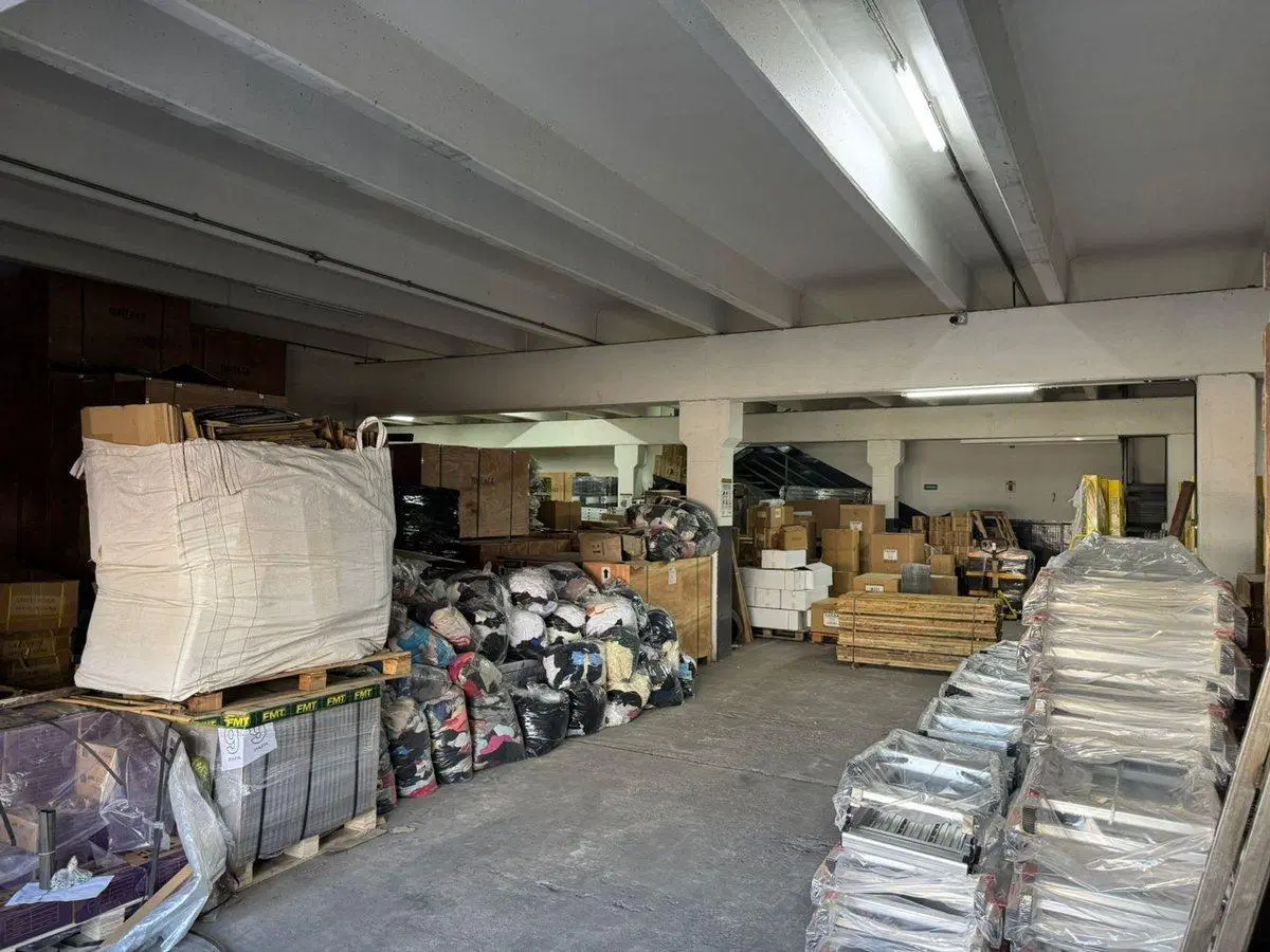 SE VENDE AMPLIO GALPÓN A METROS DE AV. ALEM 2