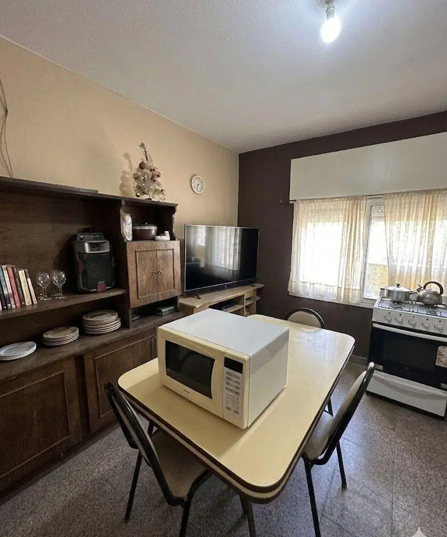 CASA EN VENTA EN VILLA ADELA DE 2 DORMI Y COCHERA 2