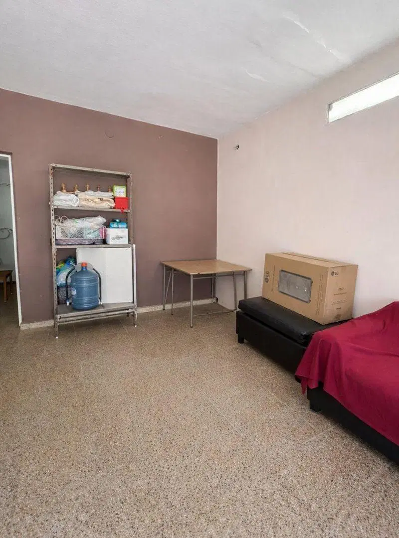 CASA EN VENTA EN VILLA ADELA DE 2 DORMI Y COCHERA 4