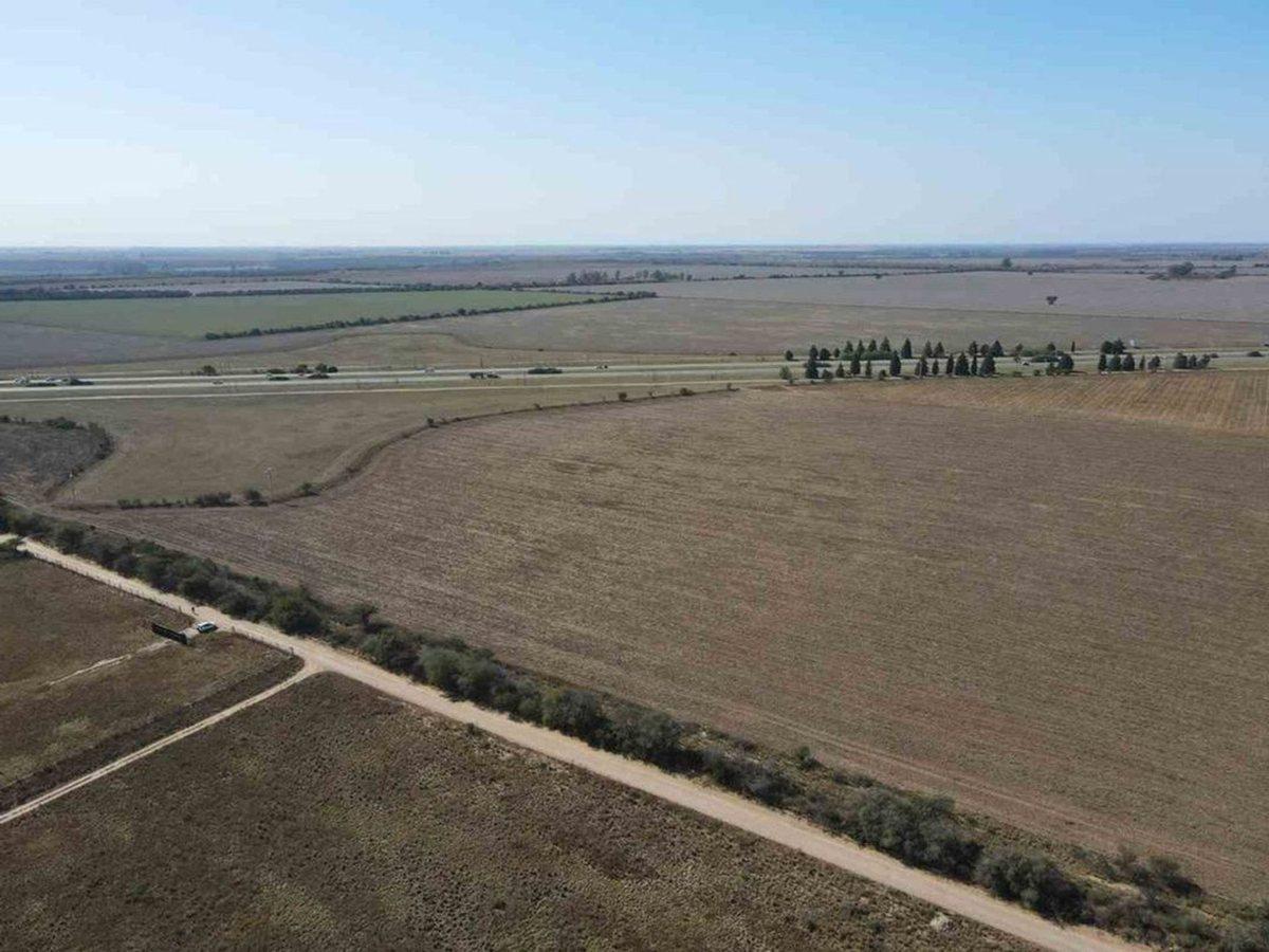 VENTA LOTE 2,5 HAS EN AUTOPISTA CÓRDOBA ROSARIO