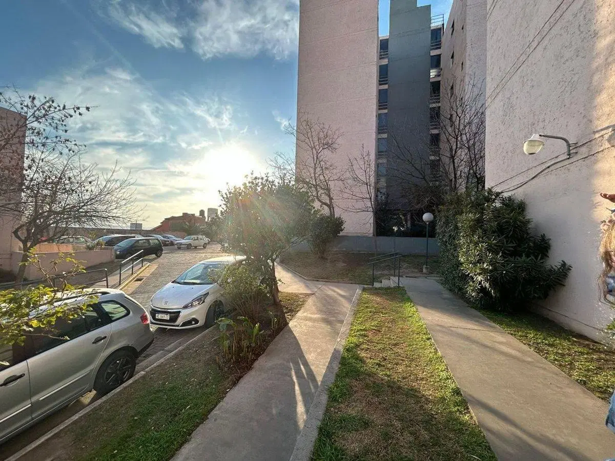DEPTO 2 DORM BALCON ESCRITURA COMPLEJO CERRADO 5