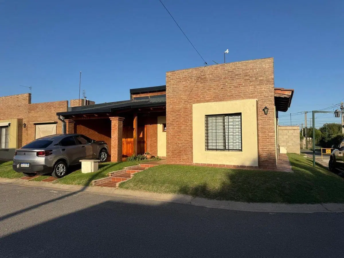CASA 3 DORM PILETA HOUSING MATIENZO APTO CREDITO 2