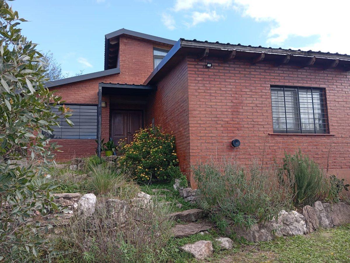 CASA CAMINO A TANTI APTA CREDITO 3 DORM 2 BAÑOS