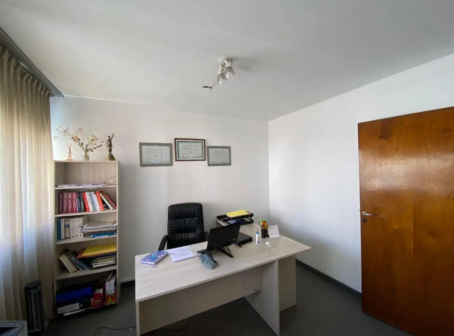 Venta  Oficina Edificio Roela Exclusiva 3