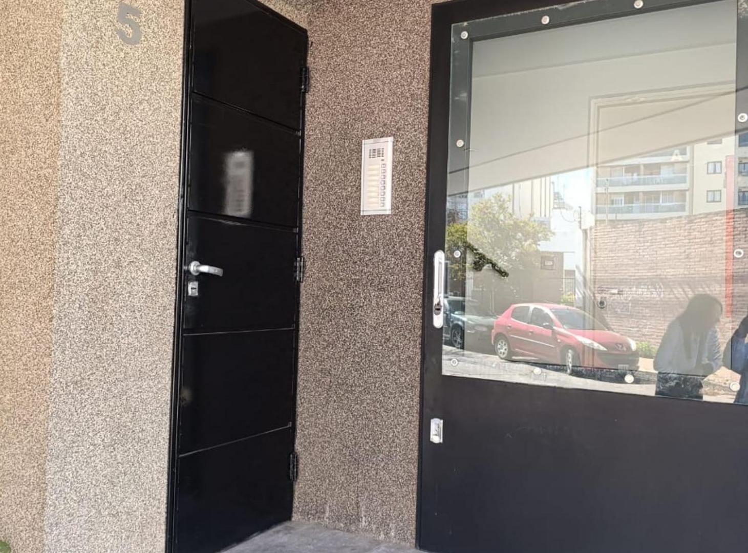 Departamento 1 dormitorio c/ patio en b° Gral Paz