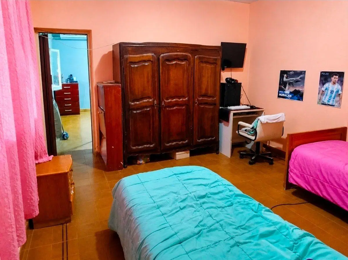 VENTA CASA PARQUE. MONTE CRISTO CIUDAD DE CBA. 2