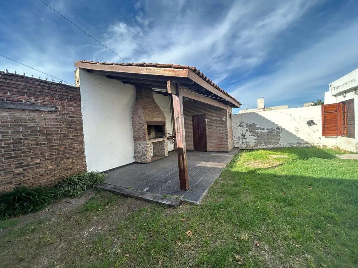 CASA MAS DEPTO AMEGUINO ESCRITURA 8
