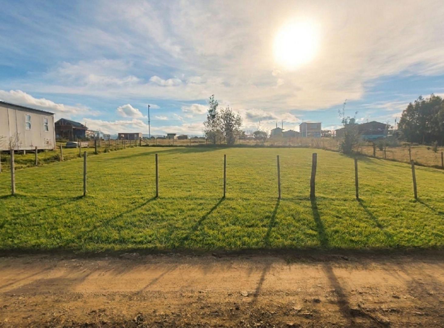 SE VENDE TERRENO DE 600 m2 EN VILLA YACANTO C/SERV