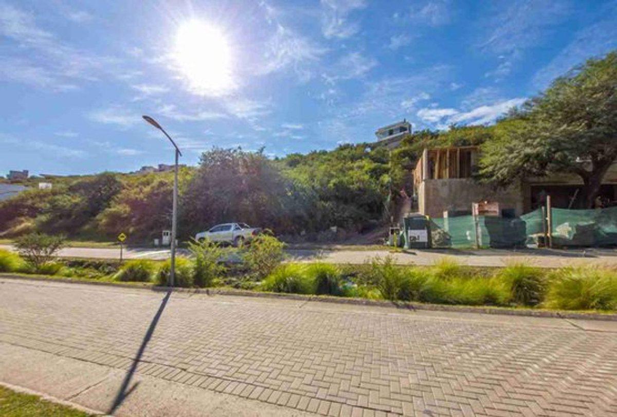 Foto de VENTA LOTE 1037 M2 B° LA DESEADA SIN PENDIENTE, imagen 1