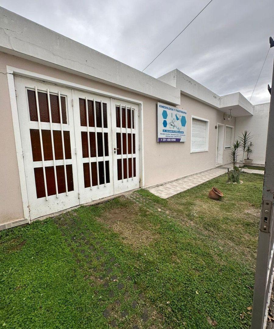 CASA DE 2 DORMITORIOS EN YOFRE SUR