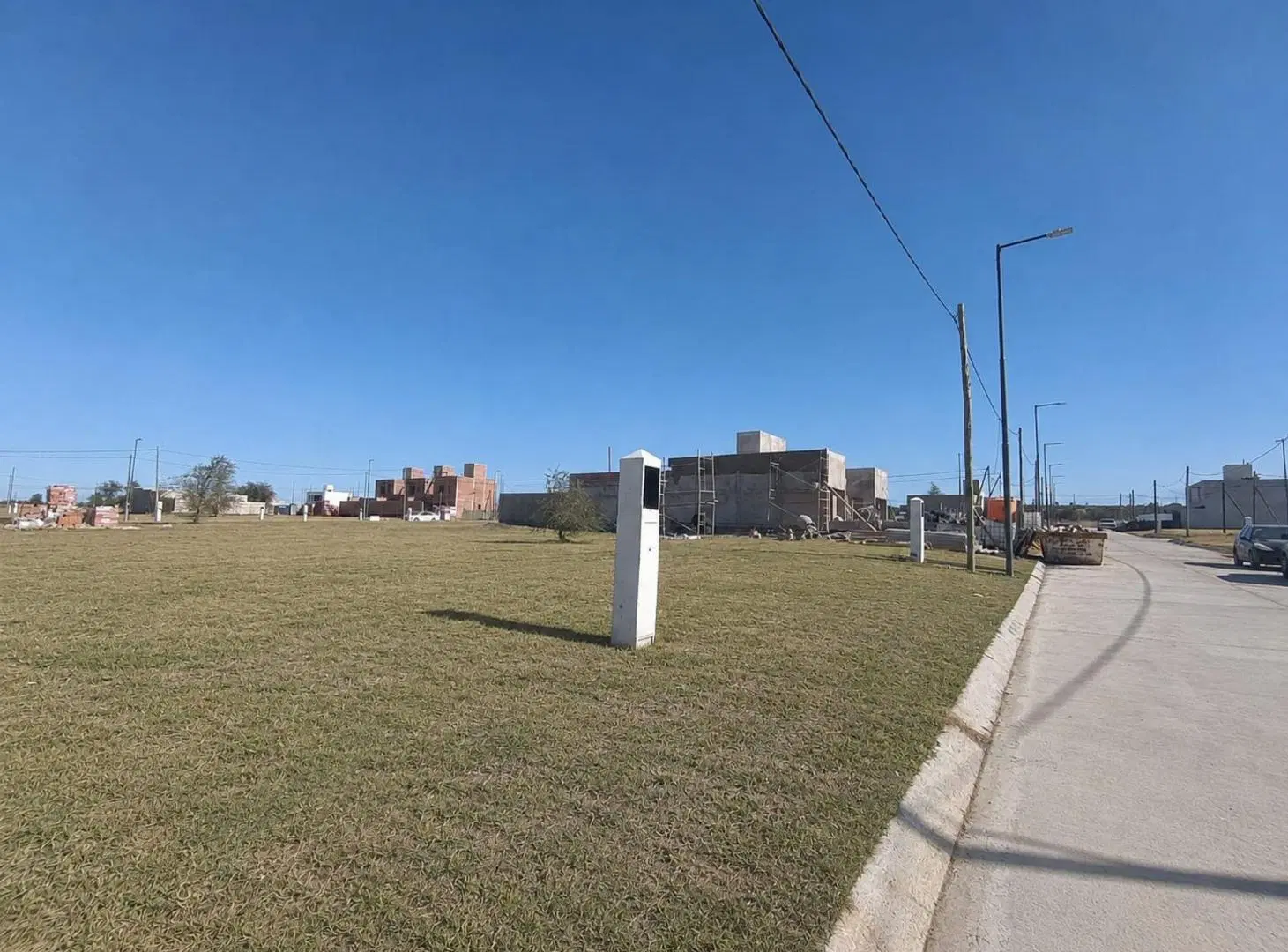 Lote aptoduplex o comercio en DOCTA PARQUE 2