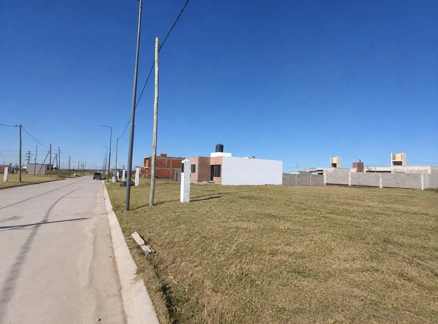 Lote aptoduplex o comercio en DOCTA PARQUE 4