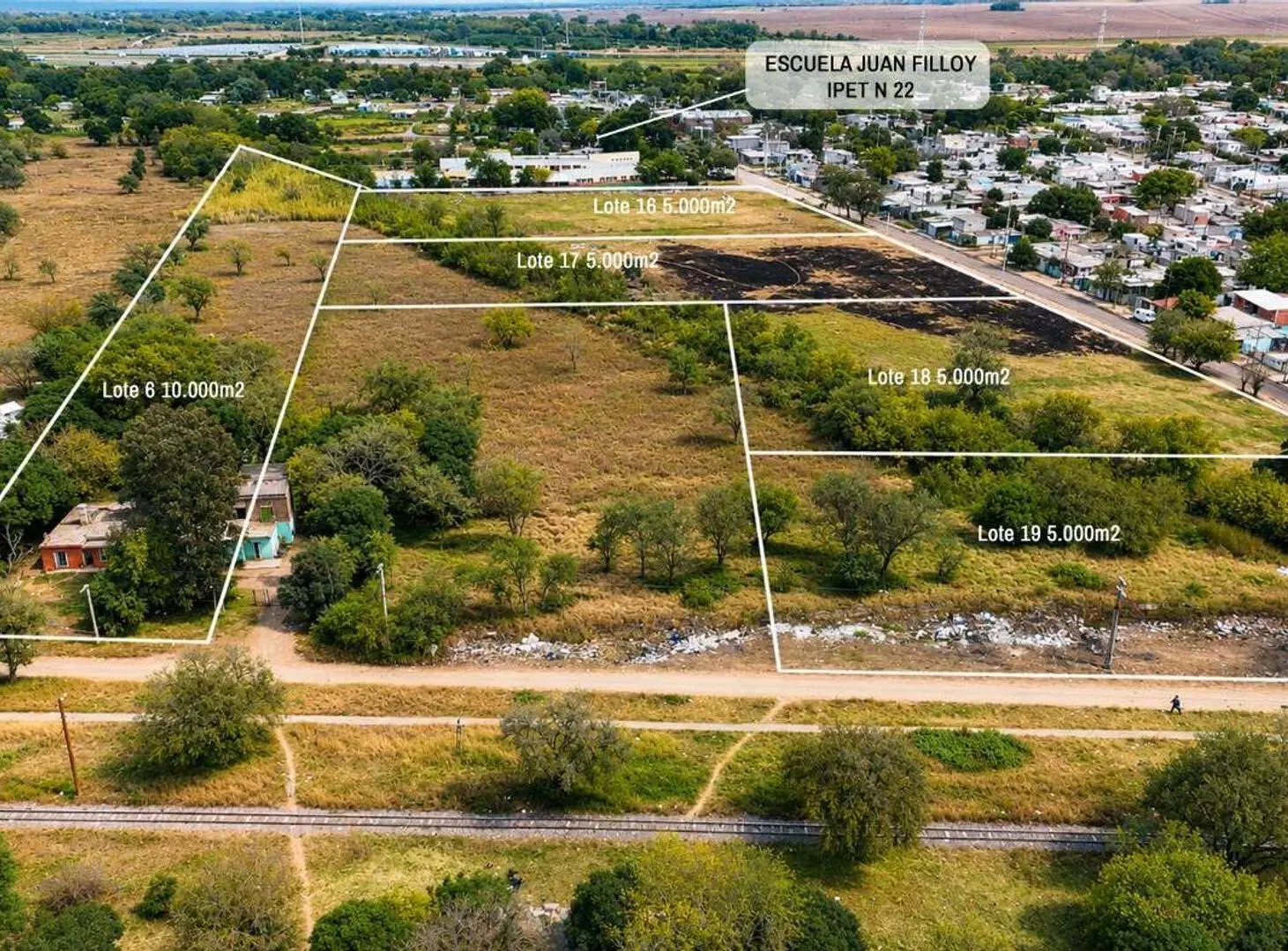 VENTA CASA GUIÑAZU A REFACCIONAR LOTE DE 10000 M2 2